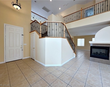 9057 Spinning Wheel Avenue - Photo Thumbnail 5