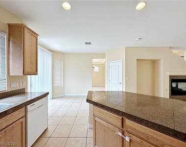 9057 Spinning Wheel Avenue - Photo Thumbnail 11