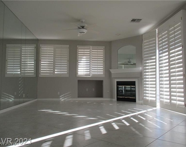9108 Vista Greens Way - Photo Thumbnail 10