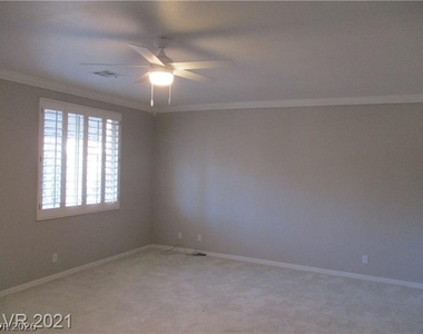 9108 Vista Greens Way - Photo Thumbnail 11