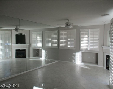 9108 Vista Greens Way - Photo Thumbnail 5
