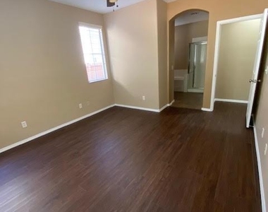 9848 Lake Austin Court - Photo Thumbnail 5