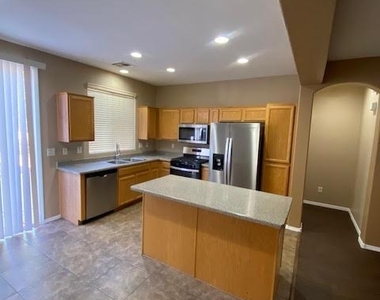 9848 Lake Austin Court - Photo Thumbnail 2