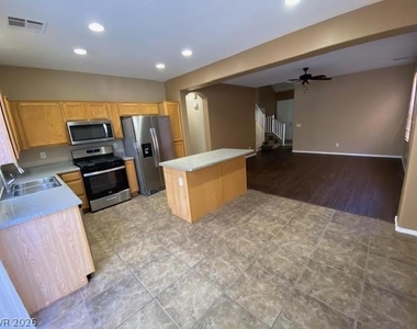 9848 Lake Austin Court - Photo Thumbnail 3