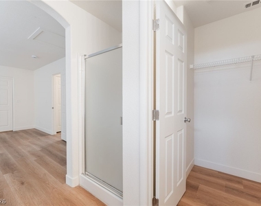 2137 Tierra Del Verde Street - Photo Thumbnail 24