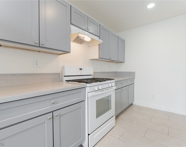 2137 Tierra Del Verde Street - Photo Thumbnail 15