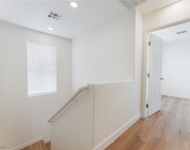 2137 Tierra Del Verde Street - Photo Thumbnail 17