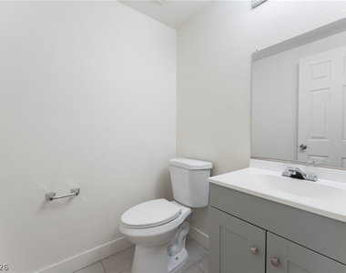 2137 Tierra Del Verde Street - Photo Thumbnail 16