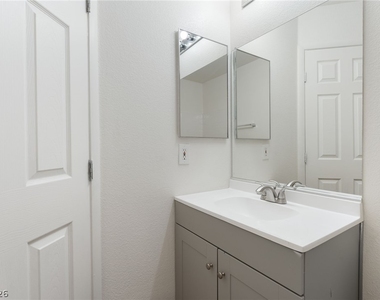 2137 Tierra Del Verde Street - Photo Thumbnail 29