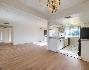 1405 Vegas Valley Drive - Photo Thumbnail 8