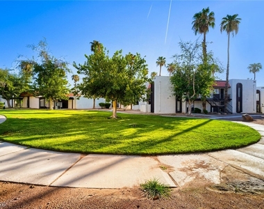 1405 Vegas Valley Drive - Photo Thumbnail 23