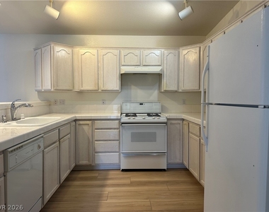258 Big Horn Drive - Photo Thumbnail 5