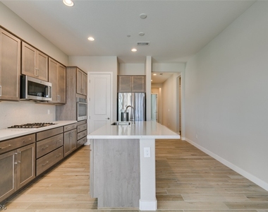 9876 Outer Hebrides Avenue - Photo Thumbnail 23