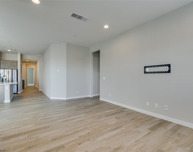 9876 Outer Hebrides Avenue - Photo Thumbnail 12