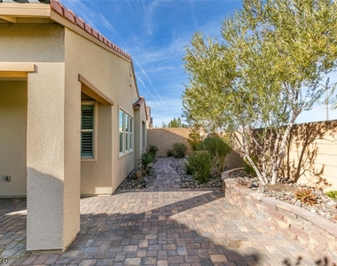 9876 Outer Hebrides Avenue - Photo Thumbnail 40