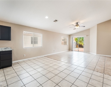 4910 Athens Bay Place - Photo Thumbnail 9