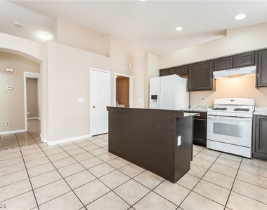 4910 Athens Bay Place - Photo Thumbnail 11