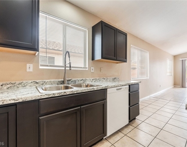 4910 Athens Bay Place - Photo Thumbnail 15