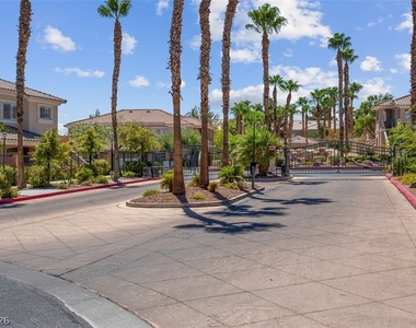 353 Amber Pine Street - Photo Thumbnail 44