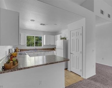 353 Amber Pine Street - Photo Thumbnail 18