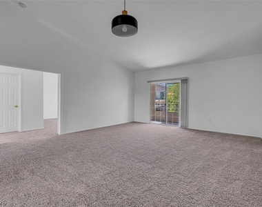 353 Amber Pine Street - Photo Thumbnail 15