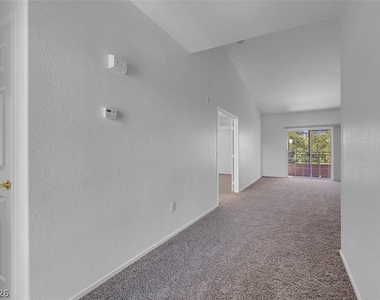 353 Amber Pine Street - Photo Thumbnail 13