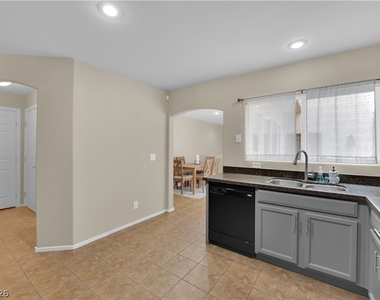 7326 Padleymor Street - Photo Thumbnail 12