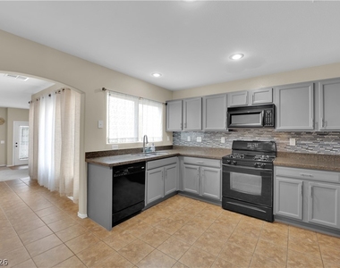 7326 Padleymor Street - Photo Thumbnail 11