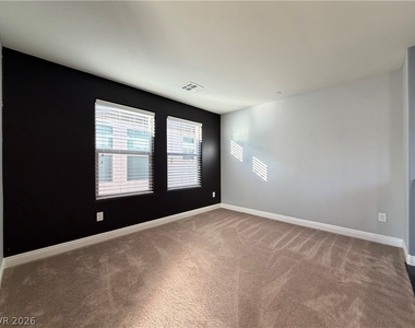 7563 Chimney Point Court - Photo Thumbnail 10