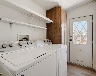 6105 Berthelot Lane - Photo Thumbnail 15