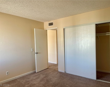 1405 Vegas Valley Drive - Photo Thumbnail 9