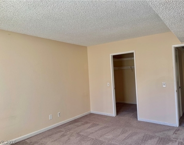 1405 Vegas Valley Drive - Photo Thumbnail 12