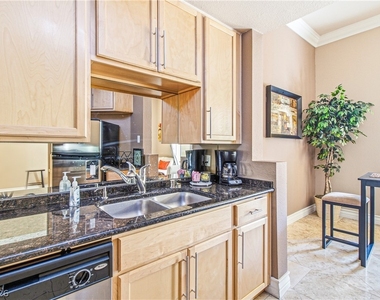 210 E Flamingo Road - Photo Thumbnail 8
