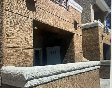 8070 W Russell Road - Photo Thumbnail 1