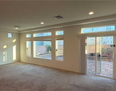 5395 Crossgates Avenue - Photo Thumbnail 10