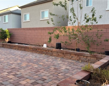 5395 Crossgates Avenue - Photo Thumbnail 21