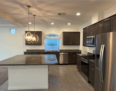 5395 Crossgates Avenue - Photo Thumbnail 2