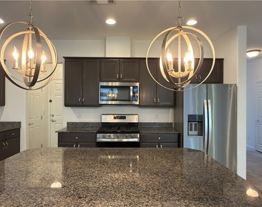 5395 Crossgates Avenue - Photo Thumbnail 4