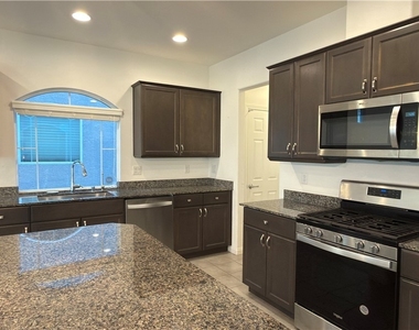 5395 Crossgates Avenue - Photo Thumbnail 5
