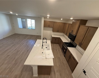 180 Silver Run Lane - Photo Thumbnail 2