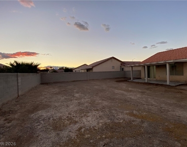 2813 El Cubano Court - Photo Thumbnail 10