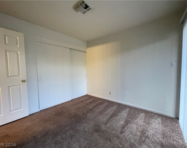 5030 S Rainbow Boulevard - Photo Thumbnail 4