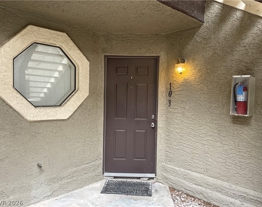 5030 S Rainbow Boulevard - Photo Thumbnail 16