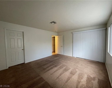 5030 S Rainbow Boulevard - Photo Thumbnail 10