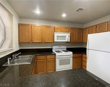 5030 S Rainbow Boulevard - Photo Thumbnail 1