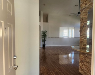 1756 Lily Pond Circle - Photo Thumbnail 2