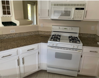 6480 Annie Oakley Drive - Photo Thumbnail 10