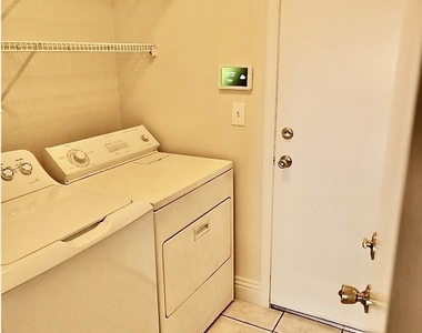 9015 Coral Shale Street - Photo Thumbnail 18