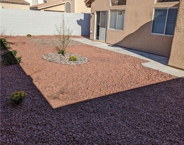 9015 Coral Shale Street - Photo Thumbnail 21