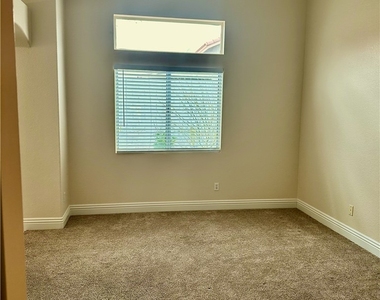 9015 Coral Shale Street - Photo Thumbnail 10